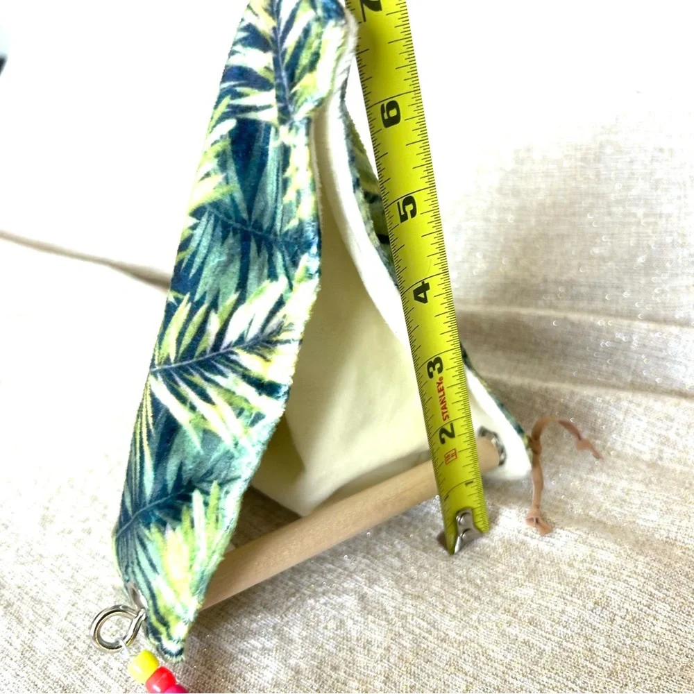 NWT Hut/Tipi Tent Swinging Perch Green Jungle Leaves Pattern with Bell - Picture 6 of 6